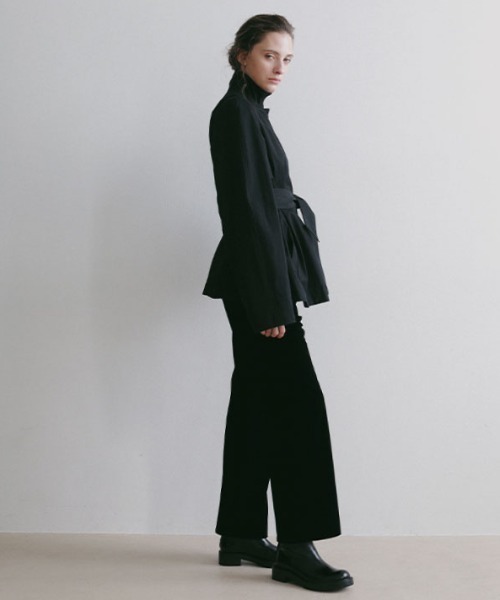 ETRE TOKYO（エトレトウキョウ）の「スリークラインベルベットパンツ（その他パンツ・レディース・ブラック・M/S）」の14枚目の写真