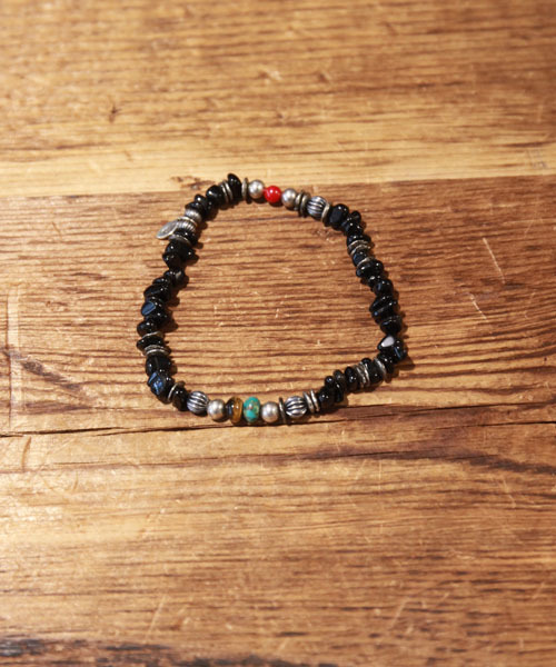 amp japan(アンプジャパン)の「Tumble Stone Short Bracelet-Black Agate-(ビーズ ブレスレット)(ブレスレット・メンズ・ブラック・FREE)」の2枚目の写真