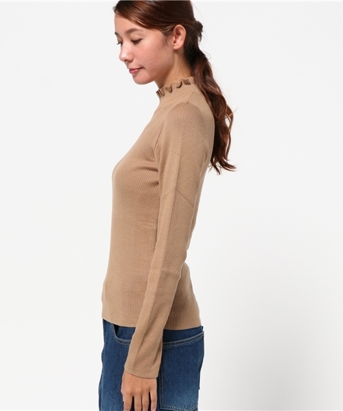 earth music&ecology（アースミュージックアンドエコロジー）の「【2016Autumn】フリルミニハイネックリブニットプルオーバー（ニット/セーター・レディース・レッド/ライトグレー/アイボリー/ブラック/ネイビー/ライトピンク/ライトベージュ/カーキ/ブルーグリーン/サックスブルー・M/S）」の12枚目の写真