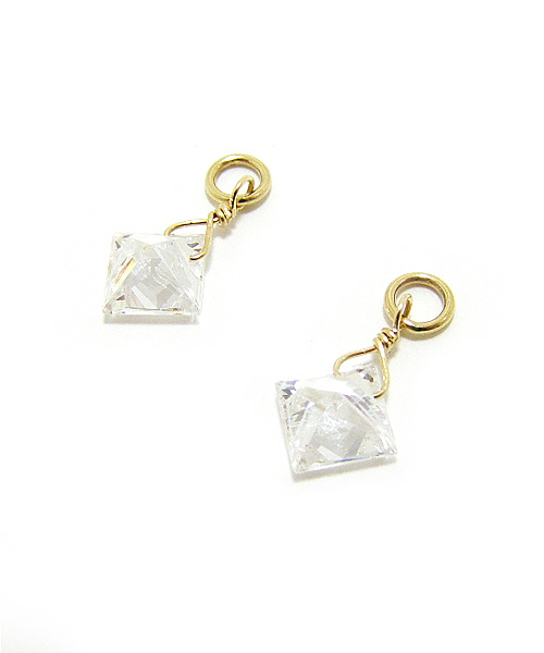 agete（アガット）の「ピアスチャーム（9411763/10094117063）（チャーム・レディース・ホワイト・FREE）」の2枚目の写真