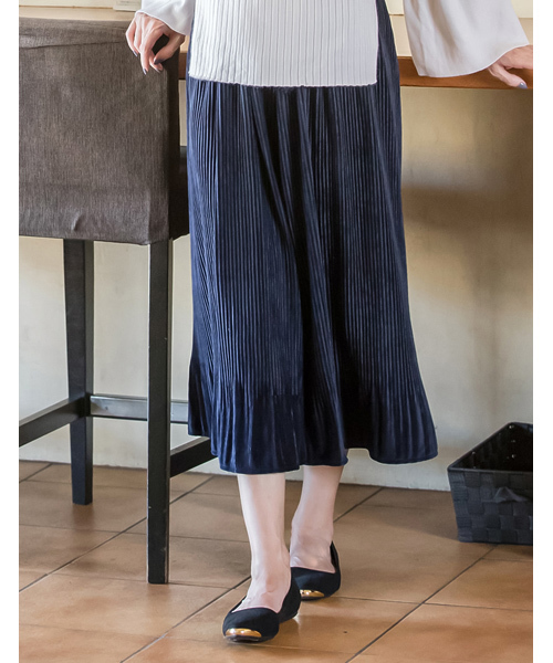 Re:EDIT（リエディ）の「[リエディ]ベロアプリーツフレアパンツ[リエディオリジナル]ボトムス/パンツ/ワイドパンツ・ガウチョパンツ（その他パンツ・レディース・ネイビー/ブラック/パープル/ブラウン/ピンク・LARGE/MEDIUM）」の3枚目の写真