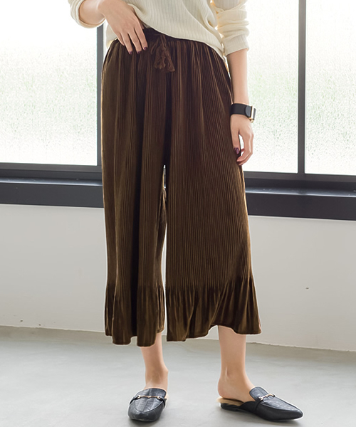 Re:EDIT（リエディ）の「[リエディ]ベロアプリーツフレアパンツ[リエディオリジナル]ボトムス/パンツ/ワイドパンツ・ガウチョパンツ（その他パンツ・レディース・ネイビー/ブラック/パープル/ブラウン/ピンク・LARGE/MEDIUM）」の2枚目の写真