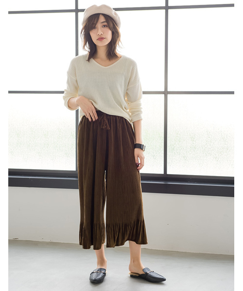 Re:EDIT（リエディ）の「[リエディ]ベロアプリーツフレアパンツ[リエディオリジナル]ボトムス/パンツ/ワイドパンツ・ガウチョパンツ（その他パンツ・レディース・ネイビー/ブラック/パープル/ブラウン/ピンク・LARGE/MEDIUM）」の14枚目の写真