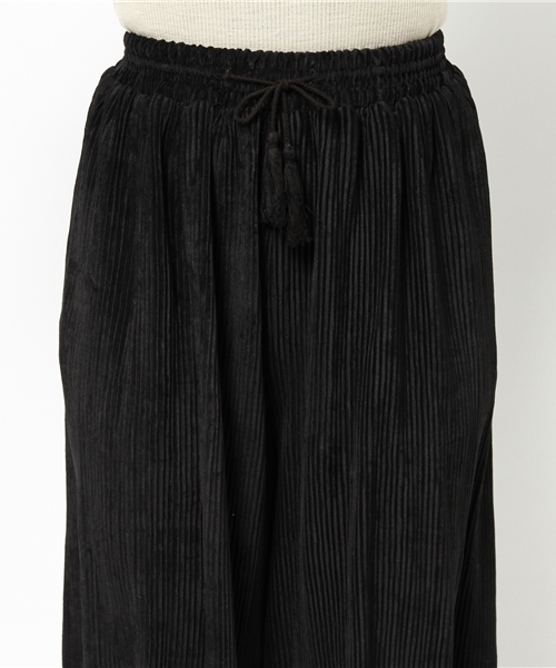 Re:EDIT（リエディ）の「[リエディ]ベロアプリーツフレアパンツ[リエディオリジナル]ボトムス/パンツ/ワイドパンツ・ガウチョパンツ（その他パンツ・レディース・ネイビー/ブラック/パープル/ブラウン/ピンク・LARGE/MEDIUM）」の9枚目の写真