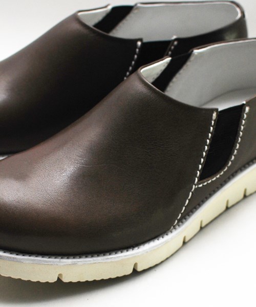 OURET(オーレット)の「OIL LEATHER VIBRAM SOLE SIDE GORE PLAIN TOE(ブーツ・メンズ・ブラック/グレー系その他/グリーン/ボルドー・42/43/41)」の6枚目の写真