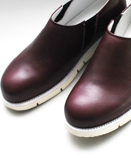 OURET(オーレット)の「OIL LEATHER VIBRAM SOLE SIDE GORE PLAIN TOE(ブーツ・メンズ・ブラック/グレー系その他/グリーン/ボルドー・42/43/41)」の9枚目の写真