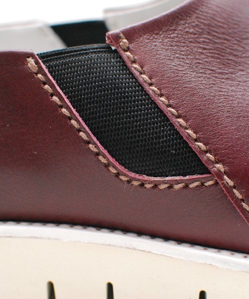 OURET(オーレット)の「OIL LEATHER VIBRAM SOLE SIDE GORE PLAIN TOE(ブーツ・メンズ・ブラック/グレー系その他/グリーン/ボルドー・42/43/41)」の13枚目の写真