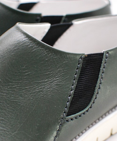 OURET(オーレット)の「OIL LEATHER VIBRAM SOLE SIDE GORE PLAIN TOE(ブーツ・メンズ・ブラック/グレー系その他/グリーン/ボルドー・42/43/41)」の17枚目の写真