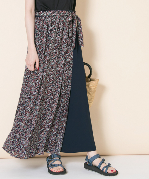 URBAN RESEARCH（アーバンリサーチ）の「ペイズリーバイカラースカート（スカート・レディース・ベージュ/ネイビー・FREE）」の2枚目の写真