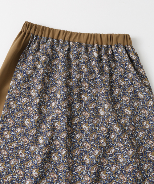 URBAN RESEARCH（アーバンリサーチ）の「ペイズリーバイカラースカート（スカート・レディース・ベージュ/ネイビー・FREE）」の9枚目の写真