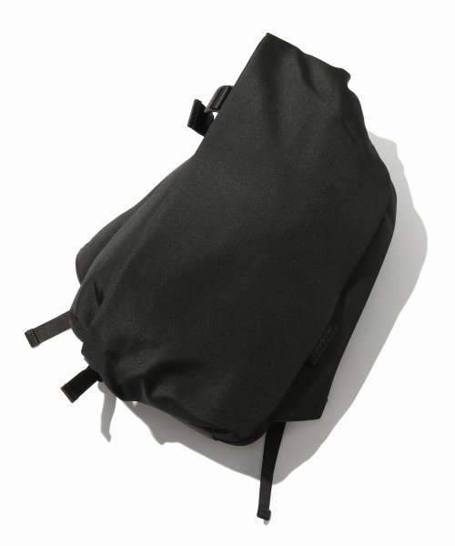 Cote&Ciel(コートエシエル)の「◇Cote&Ciel / コート エ シエル: ISAR RUCKSACK M(バックパック/リュック・メンズ・チャコールグレー/ブラック・FREE)」の2枚目の写真