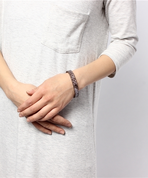 PAPILLONNER（パピヨネ）の「ギボシブレスパイソン（ブレスレット・レディース・ブルー/グリーン/ピンク/パープル・FREE）」の6枚目の写真