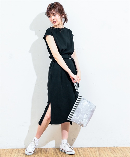 natural couture（ナチュラルクチュール）の「Dカンベルト付きワッフルTワンピ（ワンピース・レディース・ブラック/パープル/アイボリー/キャメル/ブラウン・FREE）」の10枚目の写真