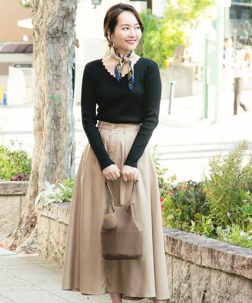 KOBE LETTUCE（コウベレタス）の「エコファーポンポン付き2wayバケツ型デザイン巾着バッグ（ハンドバッグ・レディース・ネイビー/カーキ/グレイッシュベージュ・FREE）」の14枚目の写真