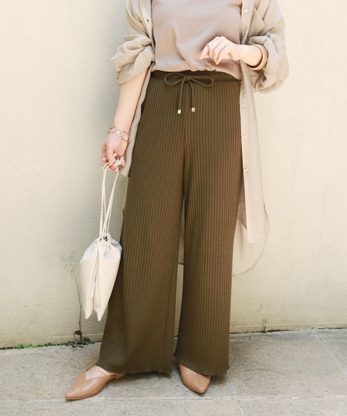 andme（アンドミー）の「カットリブニットソーワイドパンツ（その他パンツ・レディース・ネイビー/カーキ/グレー系その他/ブラック/ベージュ/ライトブラウン/グリーン/ブルー系その他/チャコールグレー/ブラウン・M/L）」の8枚目の写真