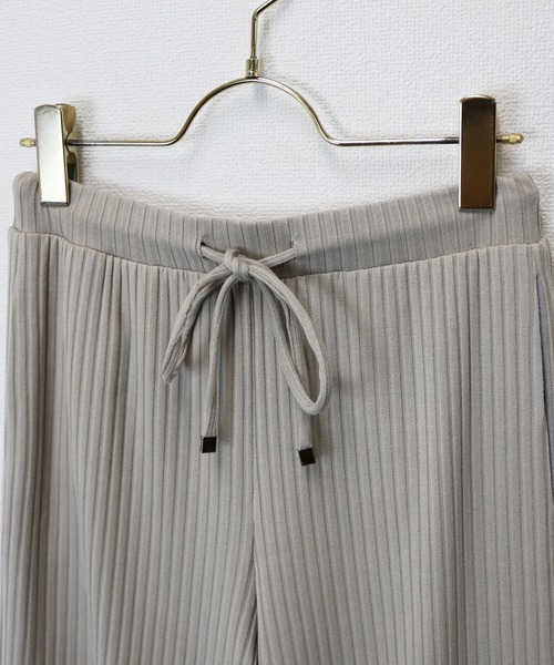 andme（アンドミー）の「カットリブニットソーワイドパンツ（その他パンツ・レディース・ネイビー/カーキ/グレー系その他/ブラック/ベージュ/ライトブラウン/グリーン/ブルー系その他/チャコールグレー/ブラウン・M/L）」の11枚目の写真