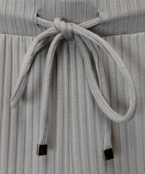 andme（アンドミー）の「カットリブニットソーワイドパンツ（その他パンツ・レディース・ネイビー/カーキ/グレー系その他/ブラック/ベージュ/ライトブラウン/グリーン/ブルー系その他/チャコールグレー/ブラウン・M/L）」の13枚目の写真