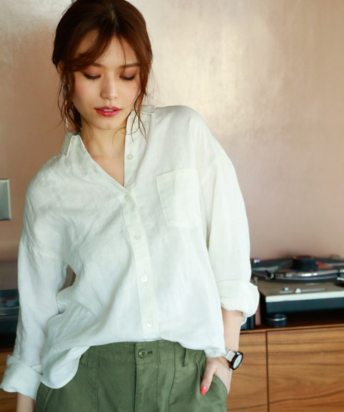 BAYFLOW(ベイフロー)の「リネンシャツ(シャツ/ブラウス・レディース・ホワイト/カーキ/ブルー/ネイビー/イエロー・SMALL/MEDIUM)」の2枚目の写真