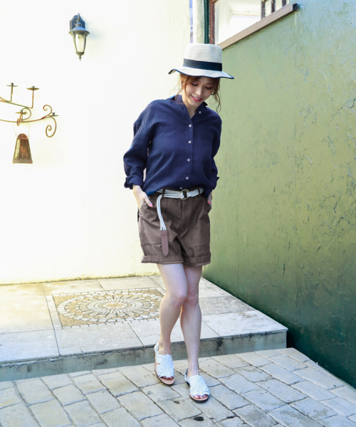 BAYFLOW(ベイフロー)の「リネンシャツ(シャツ/ブラウス・レディース・ホワイト/カーキ/ブルー/ネイビー/イエロー・SMALL/MEDIUM)」の6枚目の写真