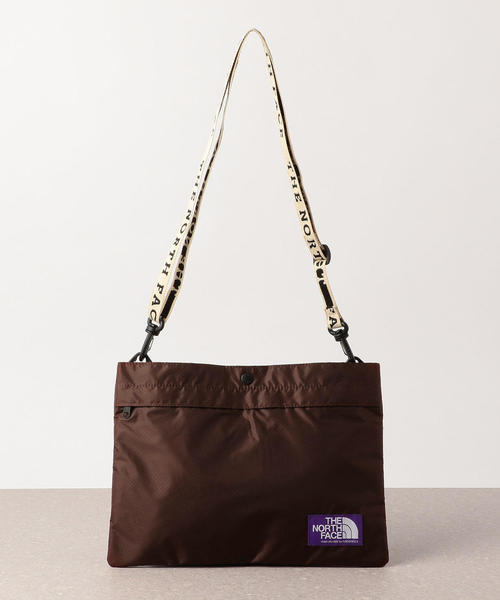 THE NORTH FACE PURPLE LABEL（ザ ノースフェイス パープルレーベル）の「一部カラー別注 [ ザ・ノースフェイス] ST TNFP LIGHT WEIGHT LOGO テープ ショルダー（ショルダーバッグ・メンズ・ロイヤルブルー/ブラウン/オリーブ/ブラック/ベージュ・FREE）」の3枚目の写真