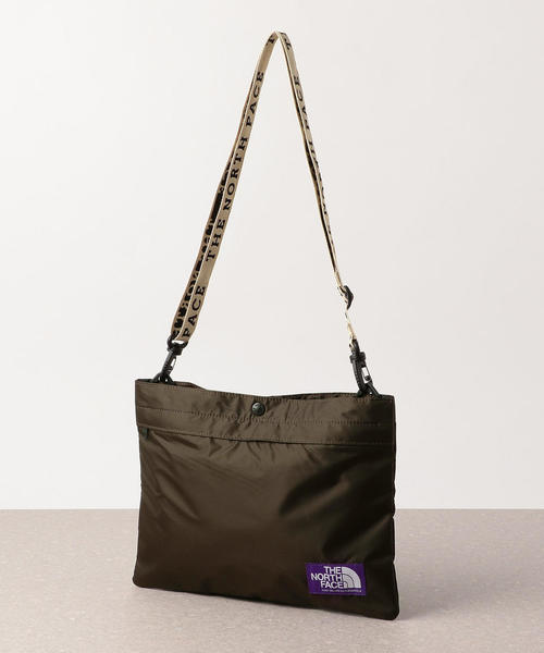 THE NORTH FACE PURPLE LABEL（ザ ノースフェイス パープルレーベル）の「一部カラー別注 [ ザ・ノースフェイス] ST TNFP LIGHT WEIGHT LOGO テープ ショルダー（ショルダーバッグ・メンズ・ロイヤルブルー/ブラウン/オリーブ/ブラック/ベージュ・FREE）」の6枚目の写真