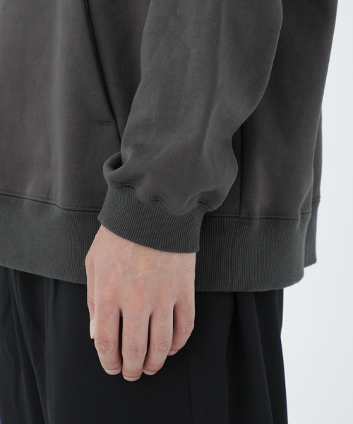 STUDIOUS（ステュディオス）の「【STUDIOUS】ハードシルケットプルオーバーフーディーver.2（パーカー・メンズ・ホワイト/ベージュ/ブルー/ダークグレー・1/2/3）」の10枚目の写真