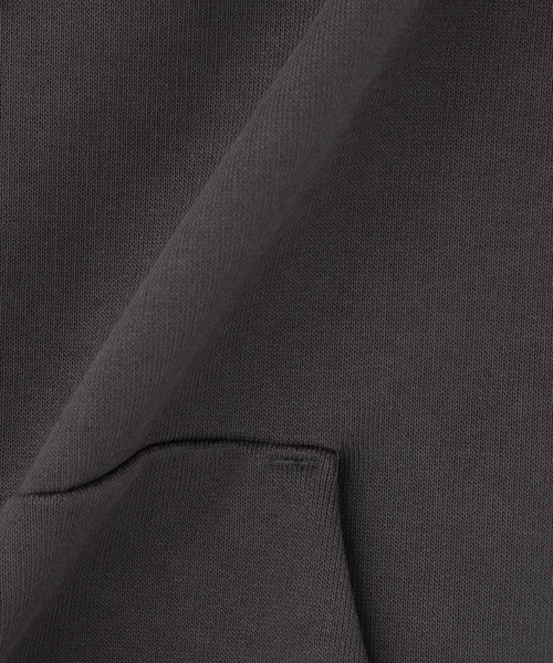 STUDIOUS（ステュディオス）の「【STUDIOUS】ハードシルケットプルオーバーフーディーver.2（パーカー・メンズ・ホワイト/ベージュ/ブルー/ダークグレー・1/2/3）」の8枚目の写真