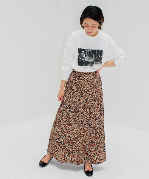 ottilie(オティーリエ)の「フォトプリントロンT カフェ(Tシャツ/カットソー・レディース・ブラック/オフホワイト/モカ・FREE)」の13枚目の写真