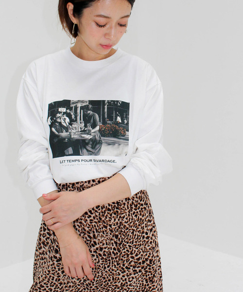 ottilie(オティーリエ)の「フォトプリントロンT カフェ(Tシャツ/カットソー・レディース・ブラック/オフホワイト/モカ・FREE)」の12枚目の写真