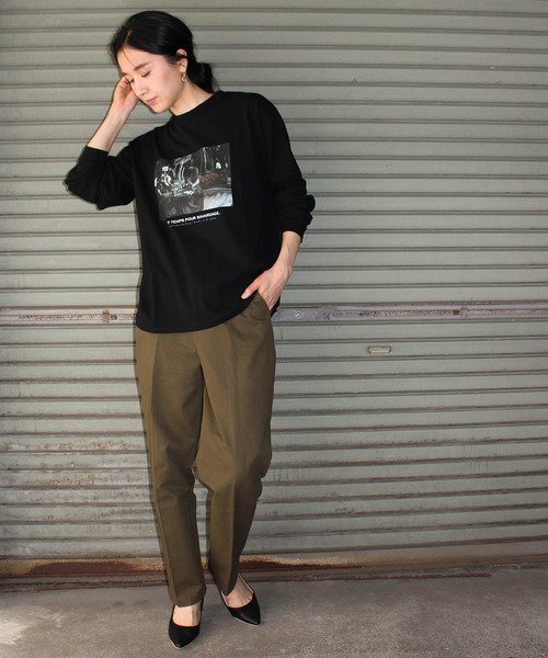 ottilie(オティーリエ)の「フォトプリントロンT カフェ(Tシャツ/カットソー・レディース・ブラック/オフホワイト/モカ・FREE)」の16枚目の写真