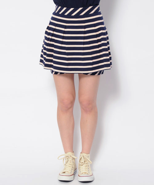 MILKFED.(ミルクフェド)の「STRIPE TUCKED SKIRT (スカート/インナーショーツ付き/ボーダー/フレアー)(スカート・レディース・ホワイト/アッシュ/ネイビー・SMALL/MEDIUM)」の1枚目の写真