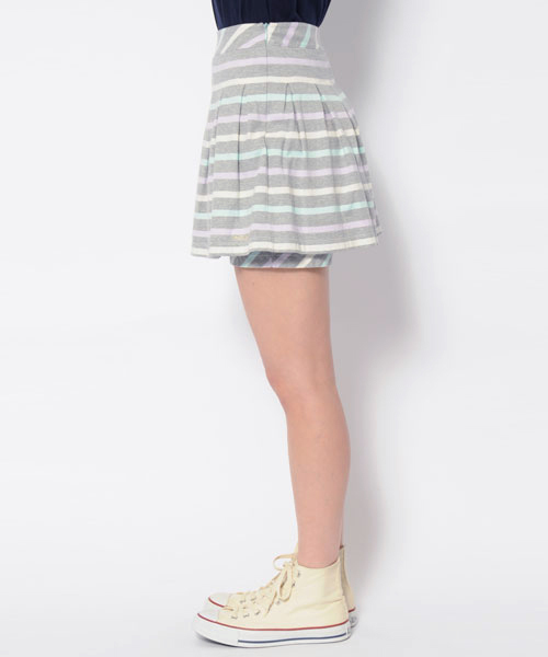 MILKFED.(ミルクフェド)の「STRIPE TUCKED SKIRT (スカート/インナーショーツ付き/ボーダー/フレアー)(スカート・レディース・ホワイト/アッシュ/ネイビー・SMALL/MEDIUM)」の6枚目の写真