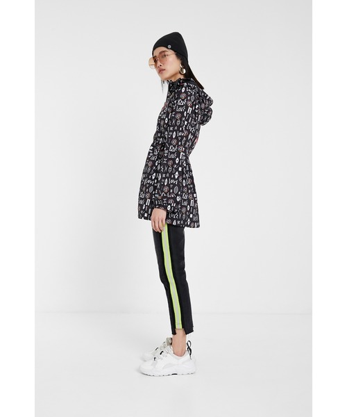 Desigual(デシグアル)の「エコフレンドリーレインコート(その他アウター・レディース・ブラック・2L/S/M/L)」の3枚目の写真
