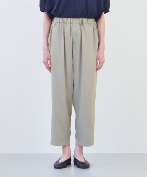 mizuiroind（ミズイロインド）の「mizuiro ind  タックイージーパンツ（スラックス・レディース・ネイビー/ブラック/サンドベージュ/ベージュ系その他/ベージュ・S/2/1/FREE）」の4枚目の写真