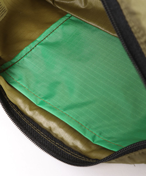 HELIOPOLE（エリオポール）の「BAGS IN PROGRESS: クロスボディバッグ（ショルダーバッグ・レディース・ホワイト/ブラック/カーキ・FREE）」の7枚目の写真