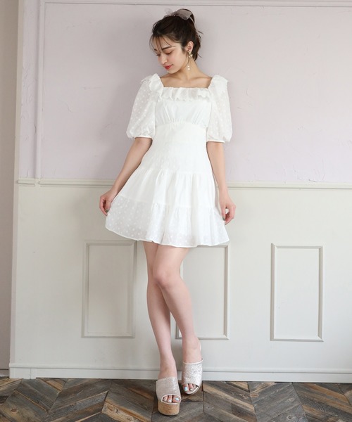 one after another NICE CLAUP(ワンアフターアナザーナイスクラップ)の「ティアードフリルワンピース(ワンピース・レディース・オフホワイト/ベージュ・FREE)」の15枚目の写真