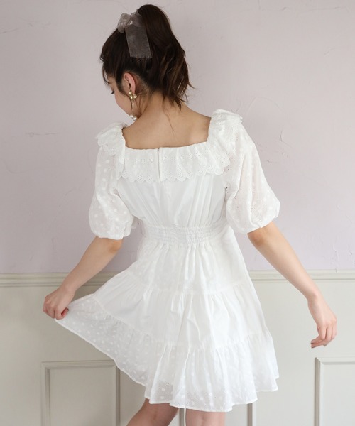 one after another NICE CLAUP(ワンアフターアナザーナイスクラップ)の「ティアードフリルワンピース(ワンピース・レディース・オフホワイト/ベージュ・FREE)」の11枚目の写真