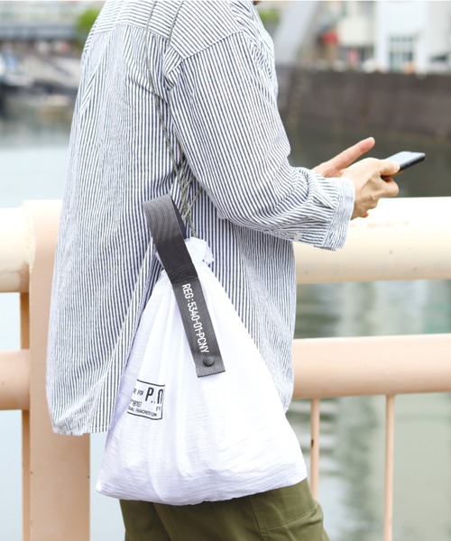 POST GENERAL（ポストジェネラル）の「【POST GENERAL/ポストジェネラル】パッカブル パラシュート ナイロン バッグ/#P/G 008（エコバッグ/サブバッグ・メンズ・オリーブ/ブラウン/ブラック/シルバー/ブルー/ホワイト・FREE/ONE SIZE）」の11枚目の写真