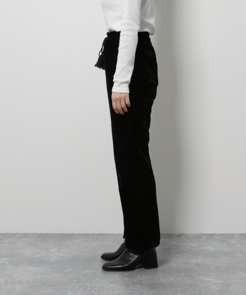 PAGEBOY（ページボーイ）の「エアリーベロアルーズパンツ【セミフレアシルエット】（その他パンツ・レディース・ブラック/ダークブラウン/アクア/パープル・FREE）」の14枚目の写真