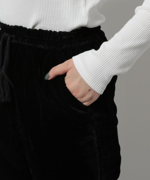 PAGEBOY（ページボーイ）の「エアリーベロアルーズパンツ【セミフレアシルエット】（その他パンツ・レディース・ブラック/ダークブラウン/アクア/パープル・FREE）」の18枚目の写真