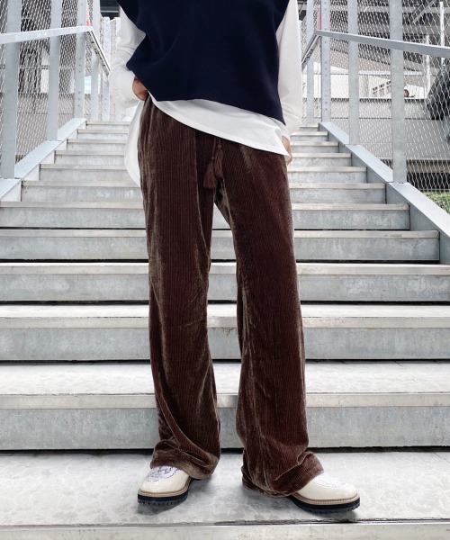 PAGEBOY（ページボーイ）の「エアリーベロアルーズパンツ【セミフレアシルエット】（その他パンツ・レディース・ブラック/ダークブラウン/アクア/パープル・FREE）」の6枚目の写真