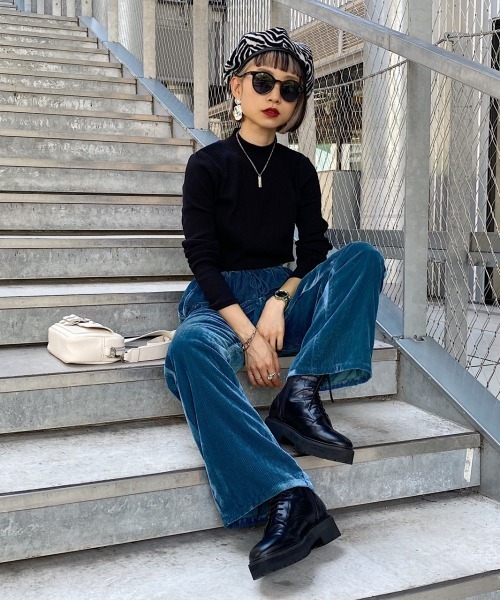 PAGEBOY（ページボーイ）の「エアリーベロアルーズパンツ【セミフレアシルエット】（その他パンツ・レディース・ブラック/ダークブラウン/アクア/パープル・FREE）」の9枚目の写真