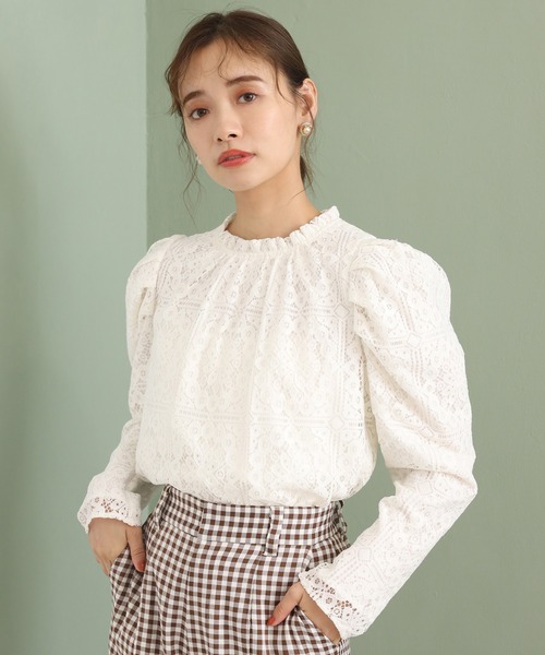 one after another NICE CLAUP(ワンアフターアナザーナイスクラップ)の「総レースパフ袖トップス(シャツ/ブラウス・レディース・ベージュ/ブラック/アイボリー・FREE)」の9枚目の写真