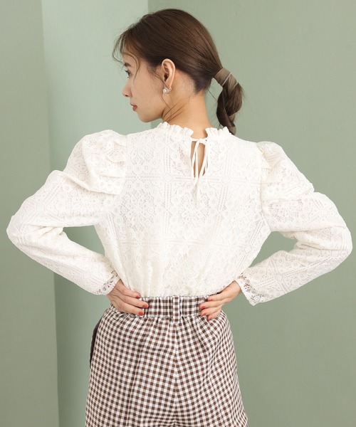 one after another NICE CLAUP(ワンアフターアナザーナイスクラップ)の「総レースパフ袖トップス(シャツ/ブラウス・レディース・ベージュ/ブラック/アイボリー・FREE)」の11枚目の写真