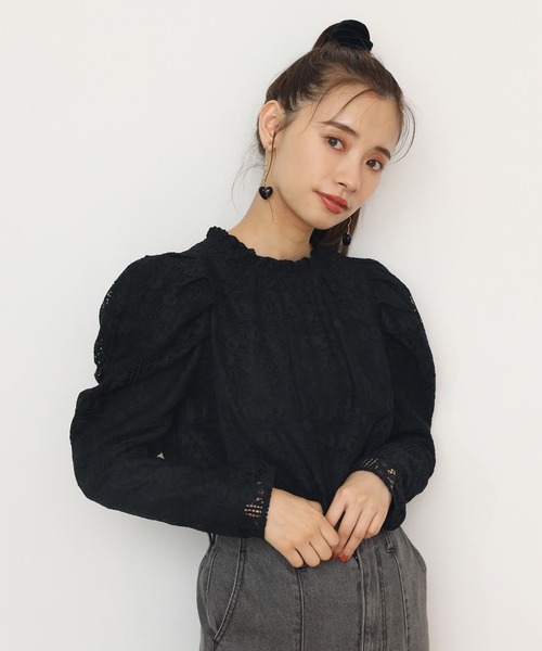 one after another NICE CLAUP(ワンアフターアナザーナイスクラップ)の「総レースパフ袖トップス(シャツ/ブラウス・レディース・ベージュ/ブラック/アイボリー・FREE)」の14枚目の写真