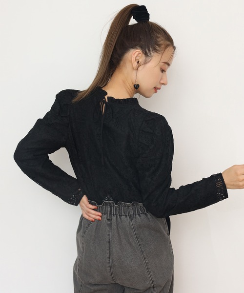 one after another NICE CLAUP(ワンアフターアナザーナイスクラップ)の「総レースパフ袖トップス(シャツ/ブラウス・レディース・ベージュ/ブラック/アイボリー・FREE)」の15枚目の写真