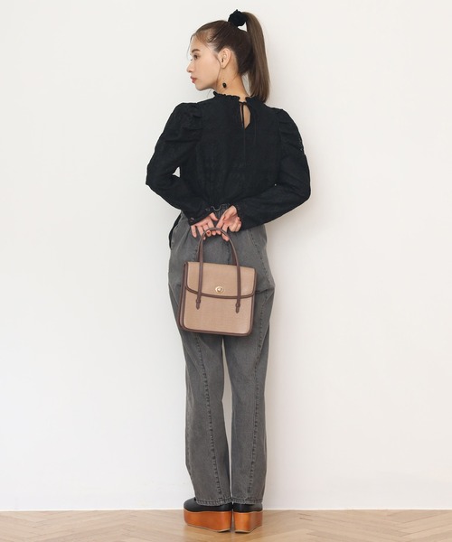 one after another NICE CLAUP(ワンアフターアナザーナイスクラップ)の「総レースパフ袖トップス(シャツ/ブラウス・レディース・ベージュ/ブラック/アイボリー・FREE)」の17枚目の写真