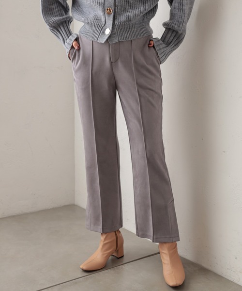 natural couture（ナチュラルクチュール）の「ポンチスエードセンタープレスパンツ（その他パンツ・レディース・サックスブルー/アイボリー/モカ/グレイッシュベージュ・FREE）」の4枚目の写真