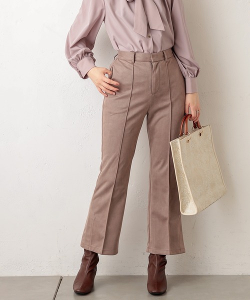 natural couture（ナチュラルクチュール）の「ポンチスエードセンタープレスパンツ（その他パンツ・レディース・サックスブルー/アイボリー/モカ/グレイッシュベージュ・FREE）」の3枚目の写真