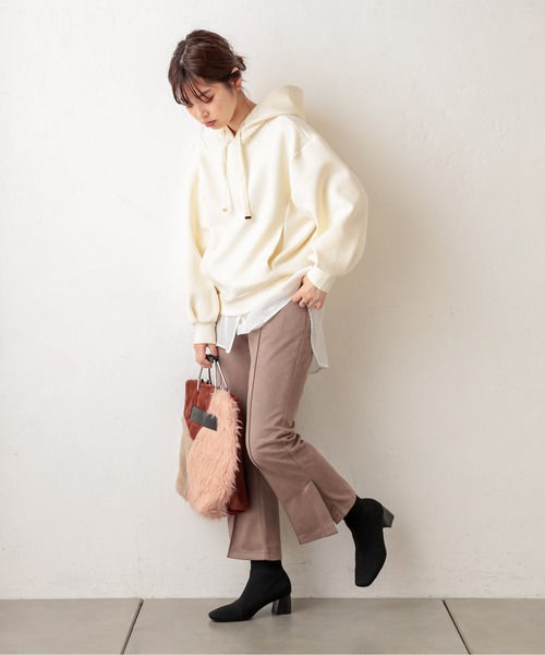 natural couture（ナチュラルクチュール）の「ポンチスエードセンタープレスパンツ（その他パンツ・レディース・サックスブルー/アイボリー/モカ/グレイッシュベージュ・FREE）」の16枚目の写真